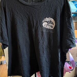 T-shirt for women size large